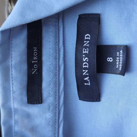 Land's End blue button down size 8 - Picture 4 of 4